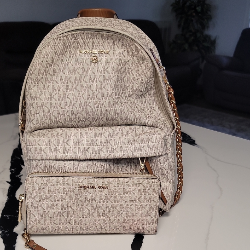 Michael Kors Beige Monogram Backpack - Picture 7 of 10